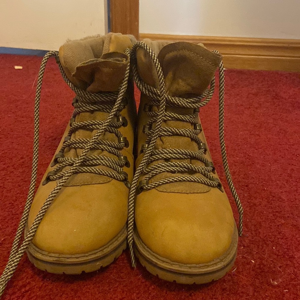 Women’s Fashion Boots